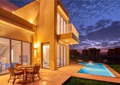 5 Things to Consider While Booking Luxury Villas for Rent