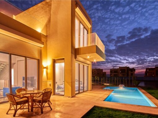 5 Things to Consider While Booking Luxury Villas for Rent